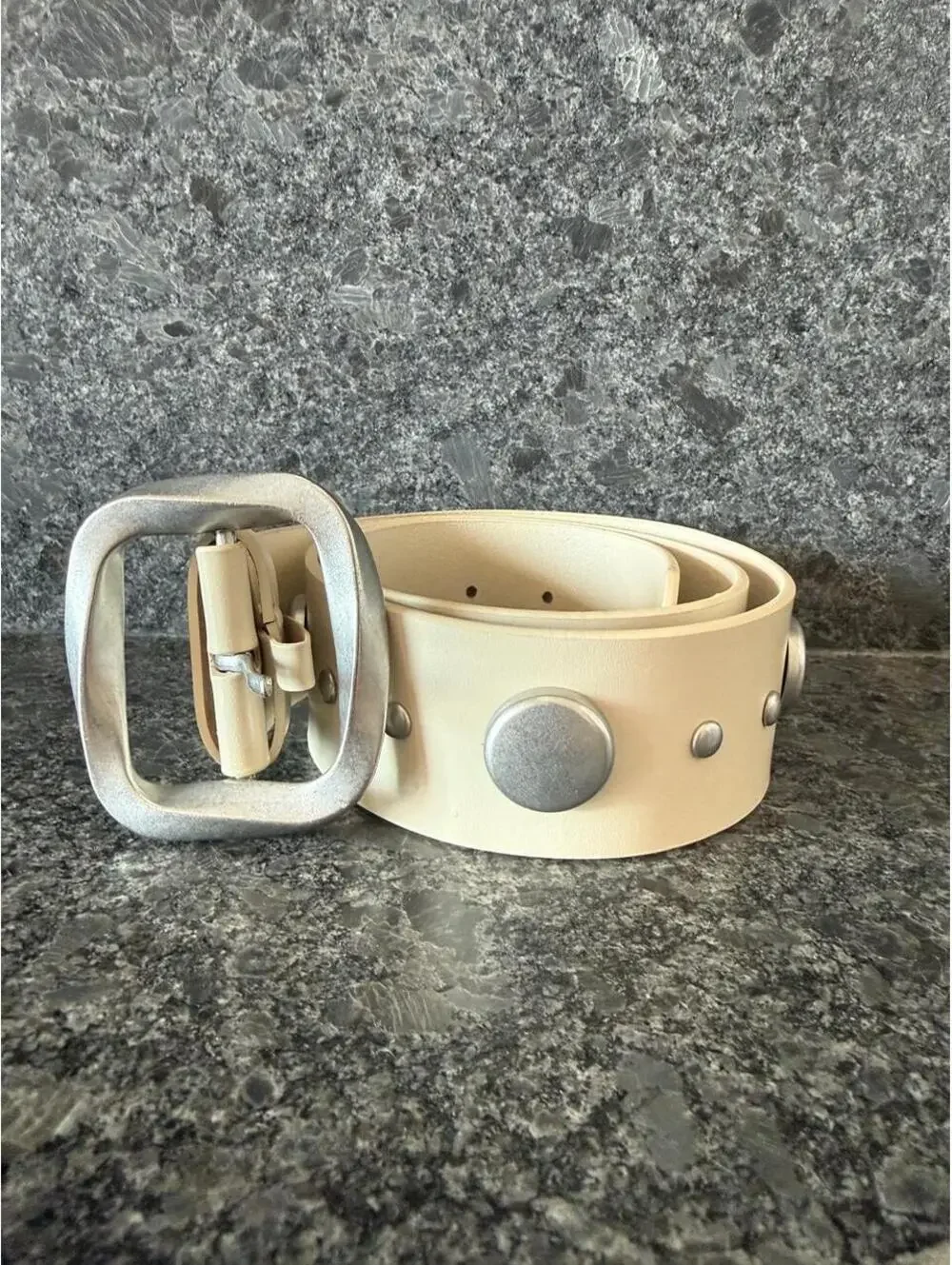 Anthropologie Women's Cream and Gold Belt